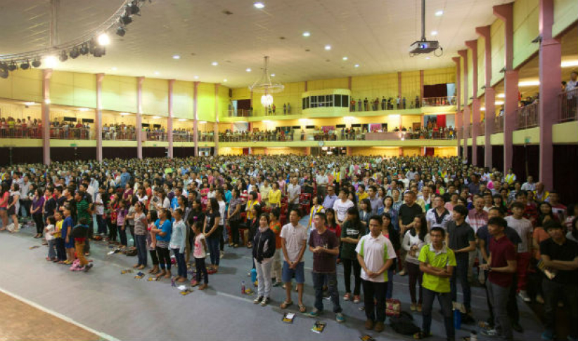 唐崇榮牧師沙巴佈道1.2萬人聞福音