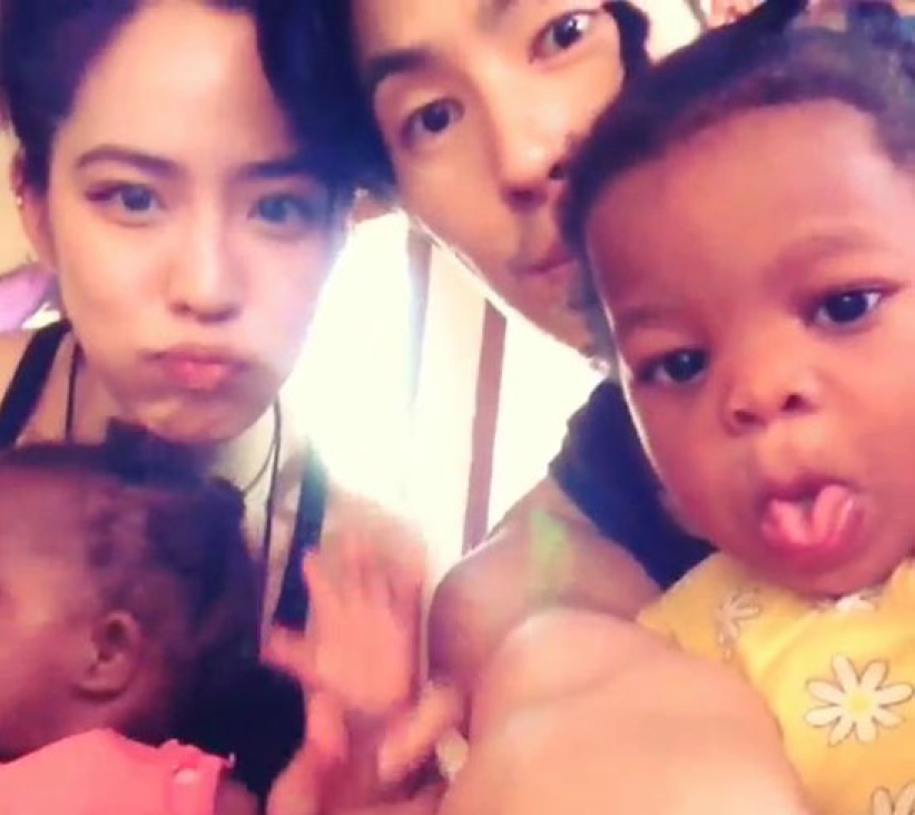 吳建豪與女友獲非洲著名牧師祝福