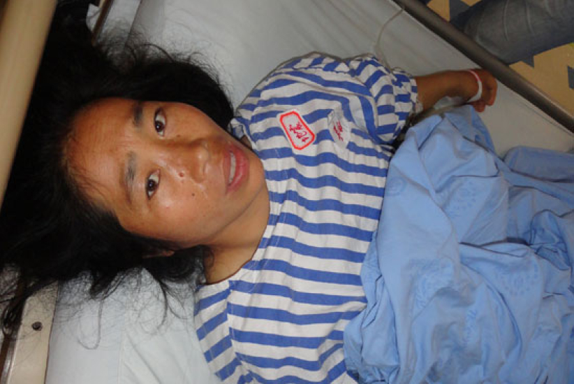 基督教角聲李偉強牧師親身探訪雅安災民