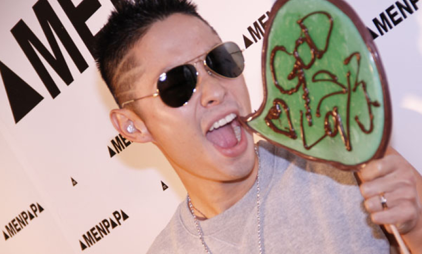 吴建豪低潮读《圣经》 钟舒漫手臂赠经文