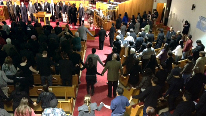 加州教會紀念校園槍擊案遇害者