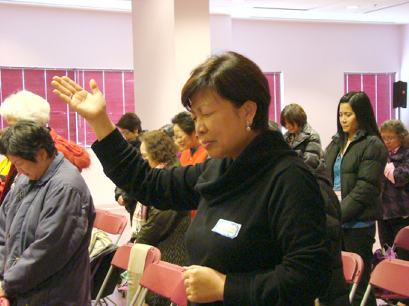 陳太：「姊妹們，為家庭守望！」