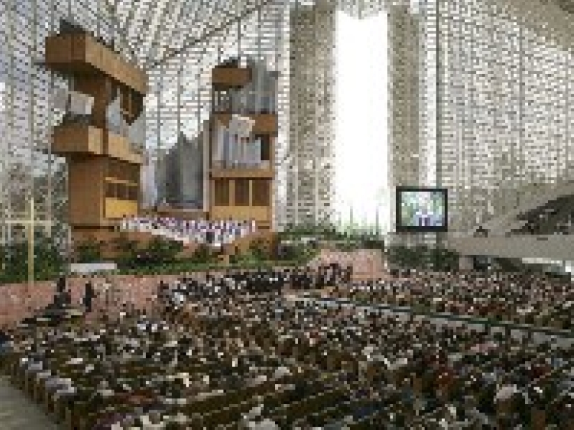 世界著名水晶大教堂宣告破產備受關注