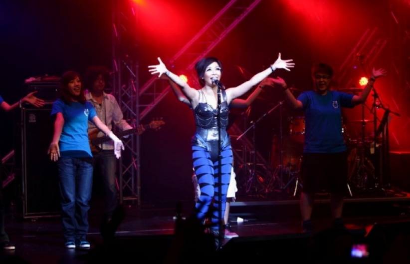 林曉培音樂會上表白：因著神而活得更勇敢