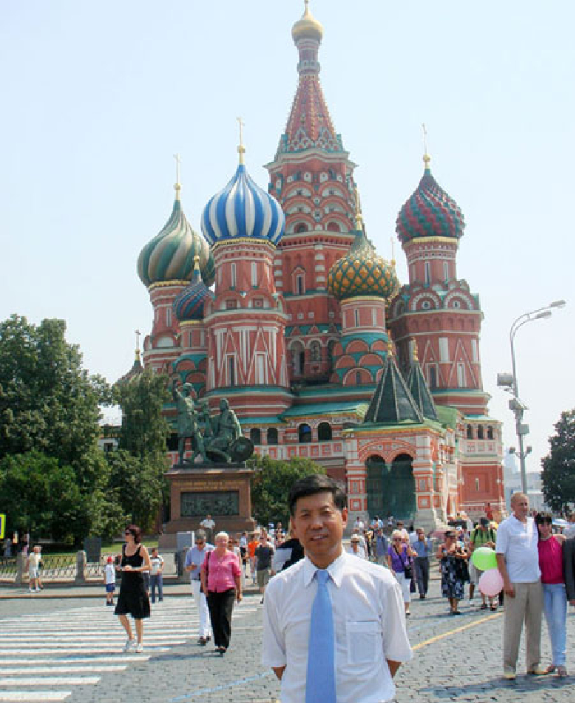 張伯笠牧師俄羅斯培靈布道 領160多人歸主