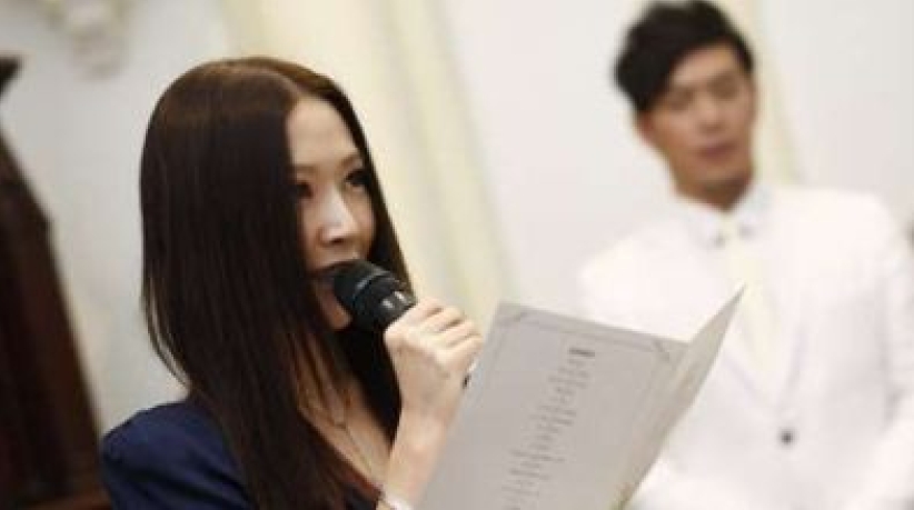 高皓正教堂幸福举行婚礼 一班基督徒艺人朋友到贺 