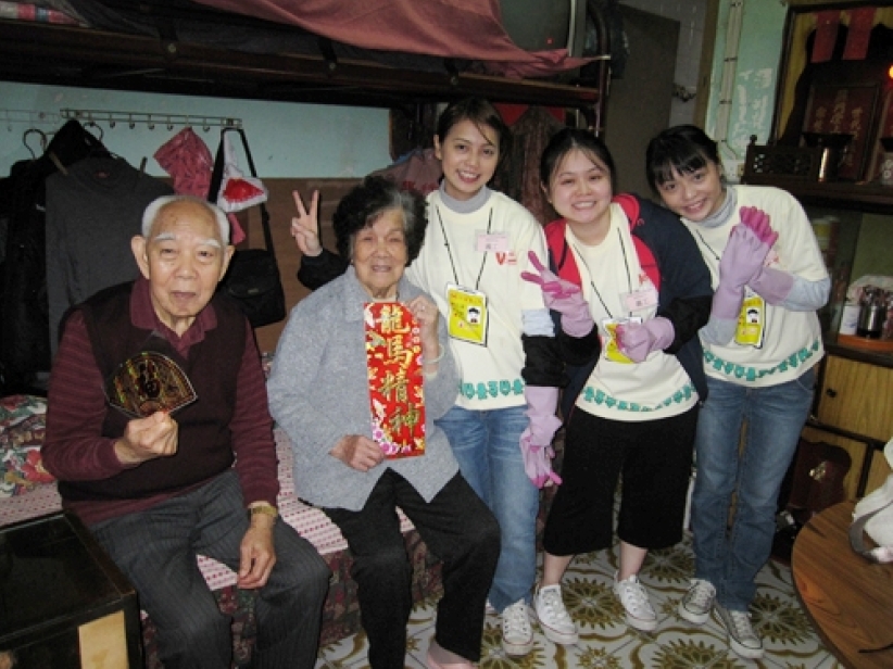 救世軍123幫長者家居大掃除 抗流感過新年
