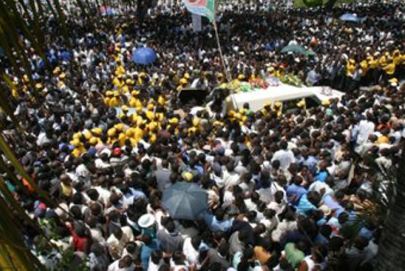 成千上萬海地人為遇難牧師送葬