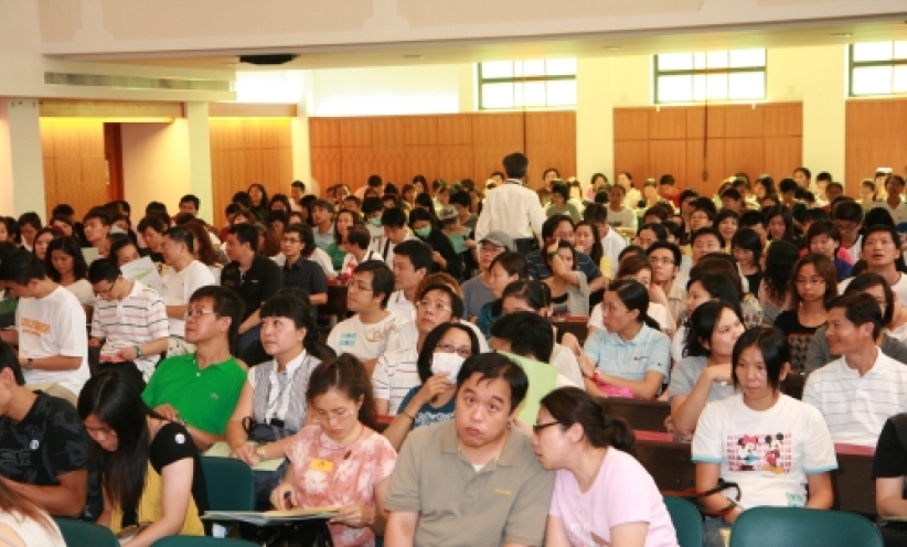 信义会办学 宏信书院招生简介会反应热烈