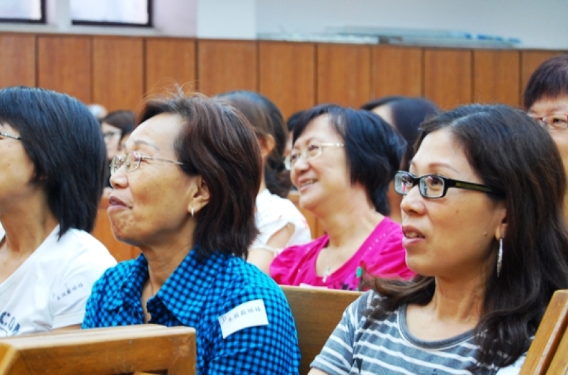 李林靜芝姊妹聯合大會上分享賢慧女性心得