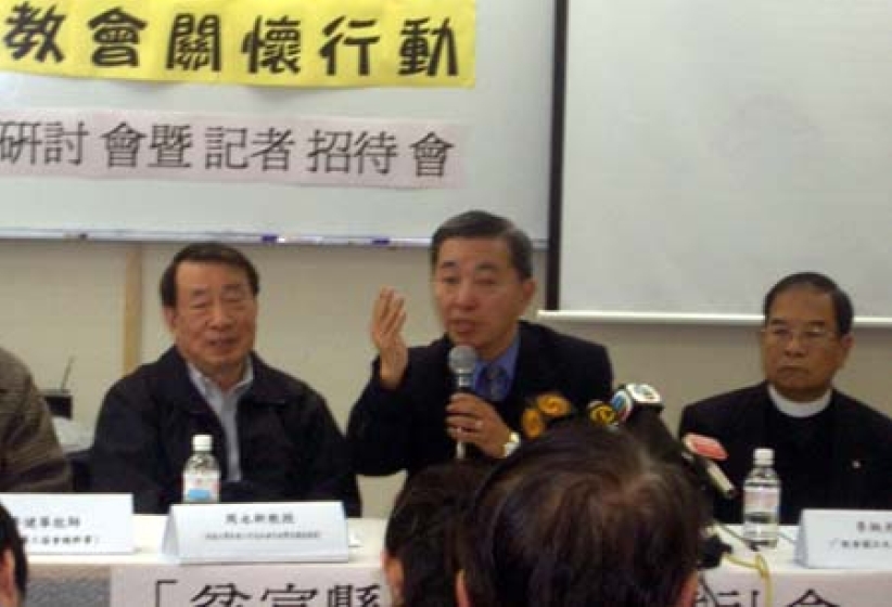 关怀贫穷家庭、官商民有责