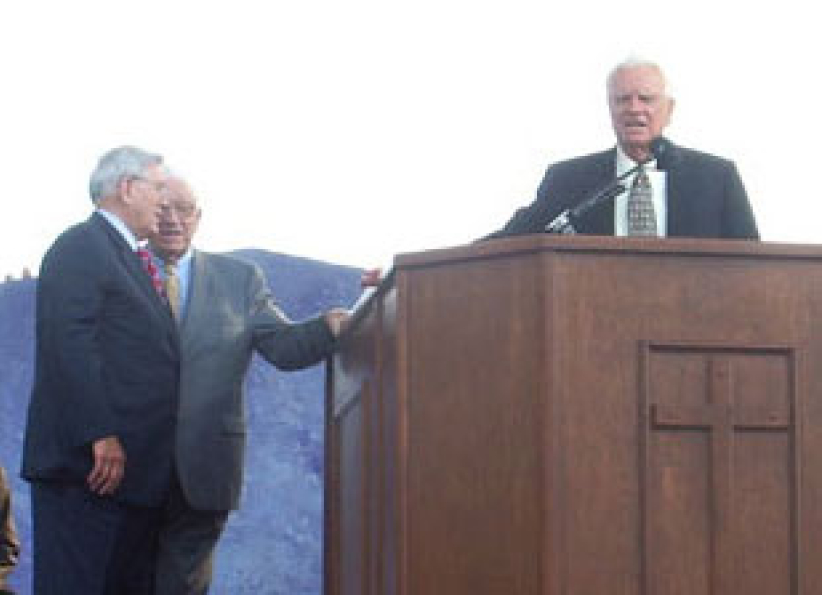 葛培理布道会布道会圆满结束·上万人决志·纽约新的开始！