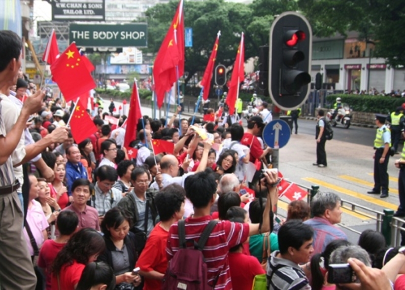 奧運火炬傳遍香江 萬人齊喊「中國加油！」