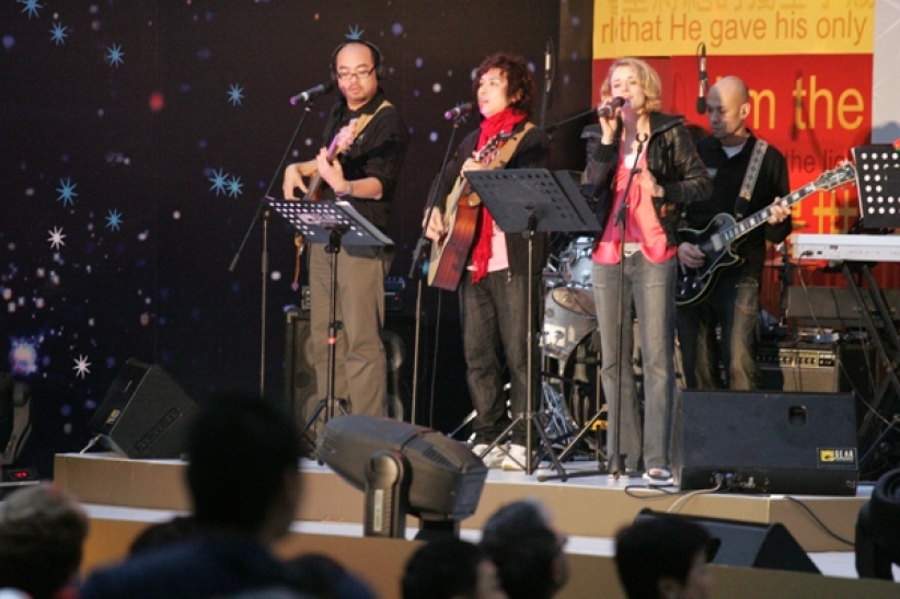 「世界的光──皇后像广场全城同庆圣诞」 每晚闪亮报佳音