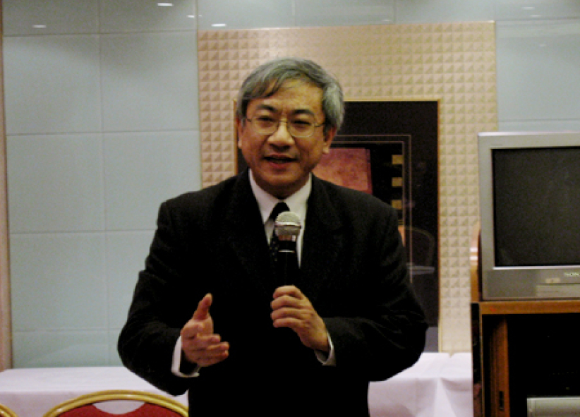 數十年與學生關係不斷 為愛弟兄苦頭吃盡