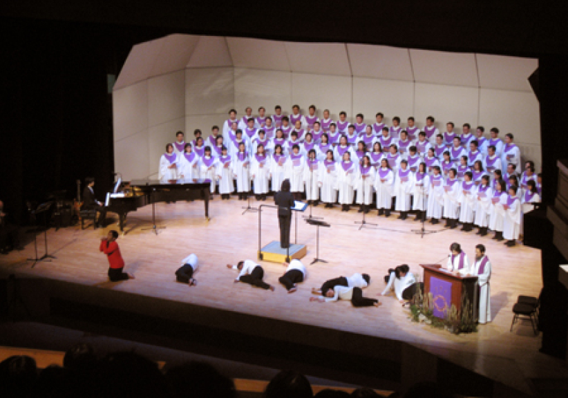 莊嚴聖樂—領信徒與耶穌同走十架路