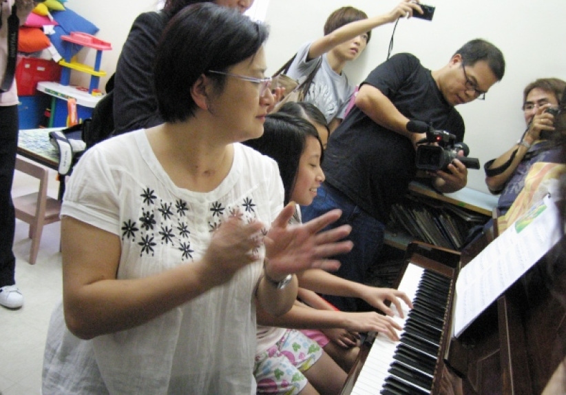 凤凰卫视前女主播刘海若：是爱的力量