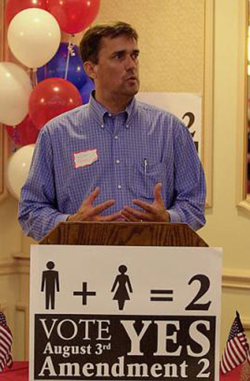 禁止同性婚姻的宪法修正案在美国密苏里州获得压倒性的支持