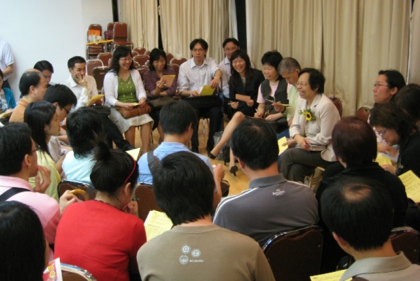 蒙召獻身為基層