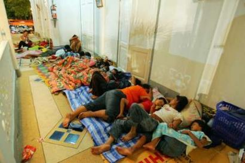 亞洲百年大地震過萬人死亡 國際社會紛紛提供援助