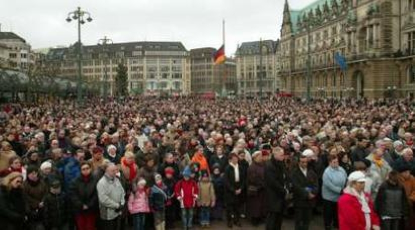 欧洲为海啸死难者默哀三分钟