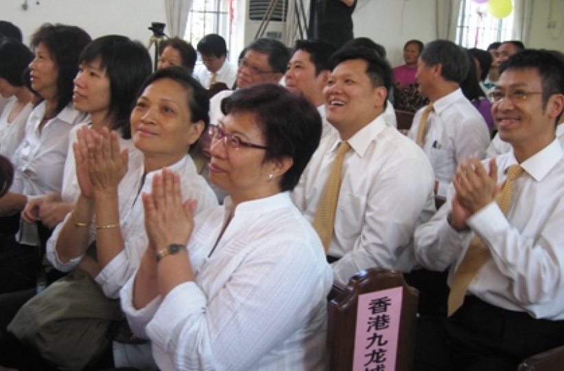 城浸会友探访广州神学院和教会