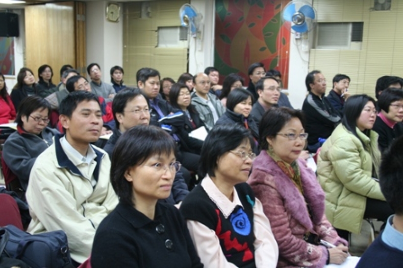 教牧服从长执？还是长执服从教牧？