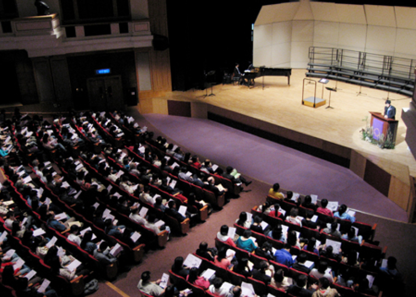 莊嚴聖樂—領信徒與耶穌同走十架路