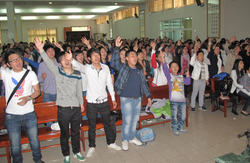 泥土音樂歐洲六國巡迴佈道 見證教會興衰