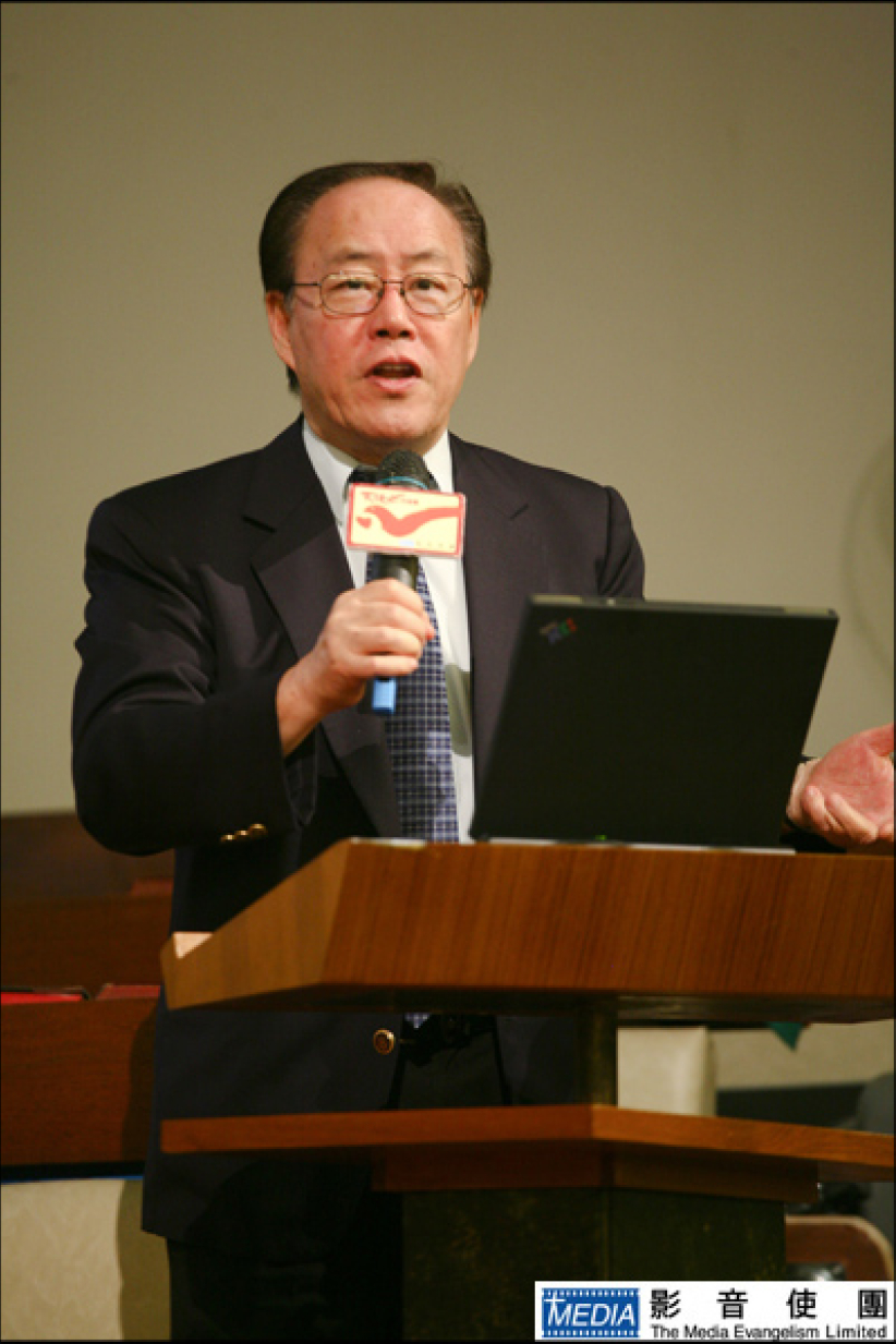 华裔科学家吴宣伦见证遗传基因非生命主宰