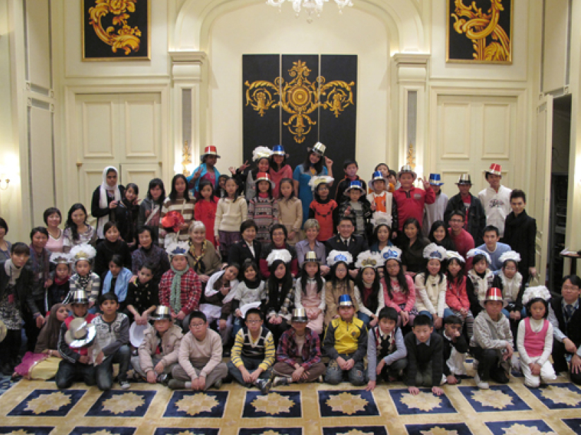 救世軍及半島酒店與本地弱勢兒童共渡新禧