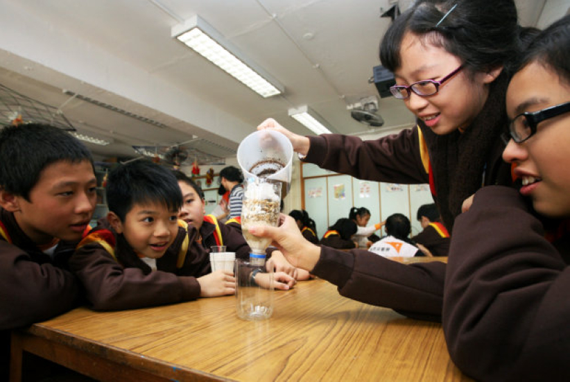 近十萬學生承諾只飲清水 省零用捐非洲建水井 