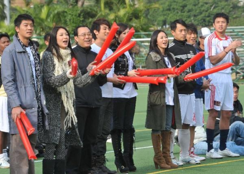 「無毒聖誕」足球賽 戒毒青年呼籲向毒品說不