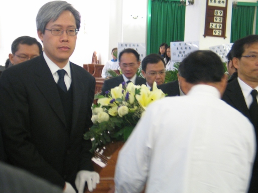 畢生貢獻基層 潘仁智安息禮二百多人出席