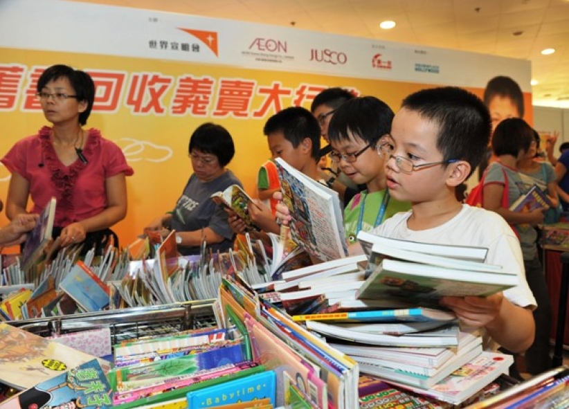 宣明會義賣30萬本超值書 助陜西貧學生建新校