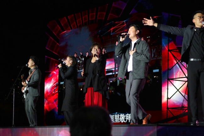 「平安星光夜」音樂會萬人爆滿 王祖藍分享台前幕後恩典