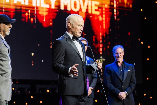 「電影指南」頒獎禮 信仰題材電影《莎拉的石油》《大衛王朝》成大贏家