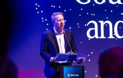 YouVersion 創始人格倫沃德