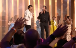 《美國偶像》的《信仰之歌》