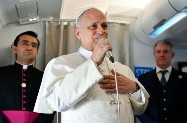 回应特朗普批评 教宗：专心呼吁和平不作政治性争论 