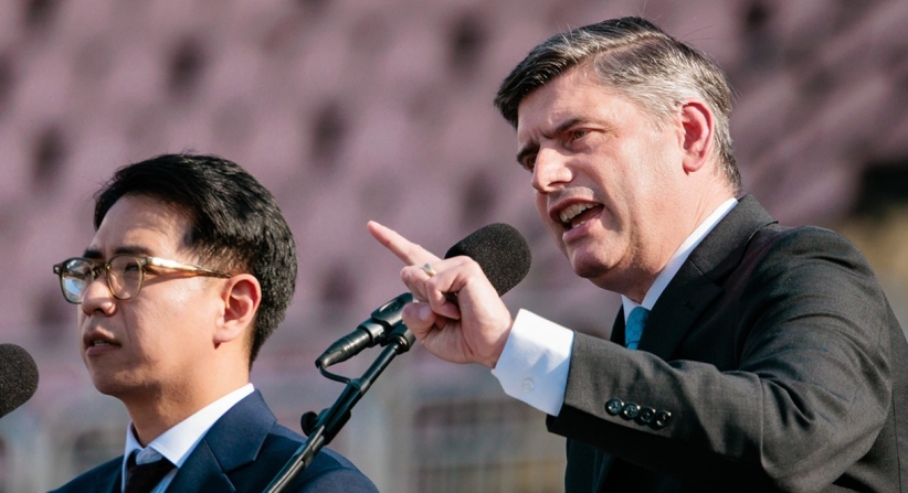葛威爾牧師於南韓議政府大型佈道會傳講悔改與福音信息