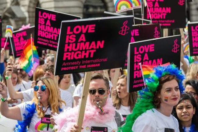 民調:美國人對同性婚姻與跨性別議題支持度下降