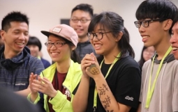 近日,Podcast節目「使命門徒」專訪服侍青「使命門徒」專訪莊舒華探討各地教會青年事工的現況、挑戰與可能的出路少年事工逾三十年的莊舒華傳道,探討各地教會青年事工的現況、挑戰與可能的出路。