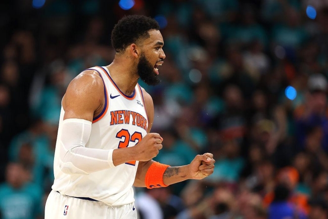 從喪母之痛到NBA總冠軍 紐約尼克中鋒靠《聖經》經文剛強!