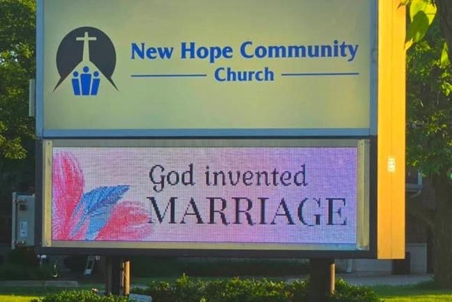 教會看板引LGBT抗議 牧師:持續傳講《聖經》