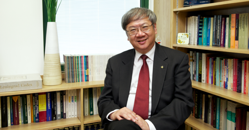 李思敬牧師一生致力於舊約聖經研究、牧會及神學教育,曾於香港及加拿大多地服侍,並長期任教於中國神學研究院(中神)。