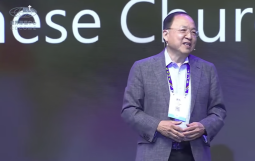 劉彤牧師於第十屆華福大會第四日發表演講。