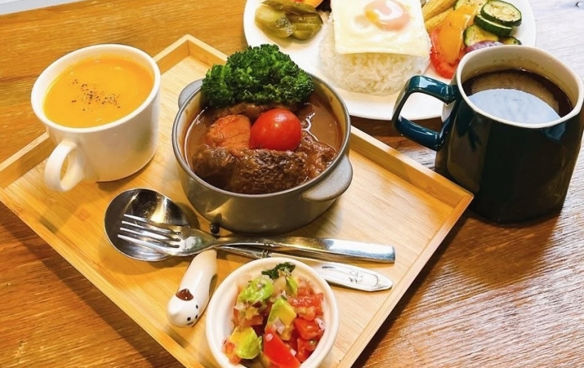 月蓮也嘗試做餐點吸引顧客