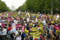 基督徒加入支援墮胎的遊行隊伍