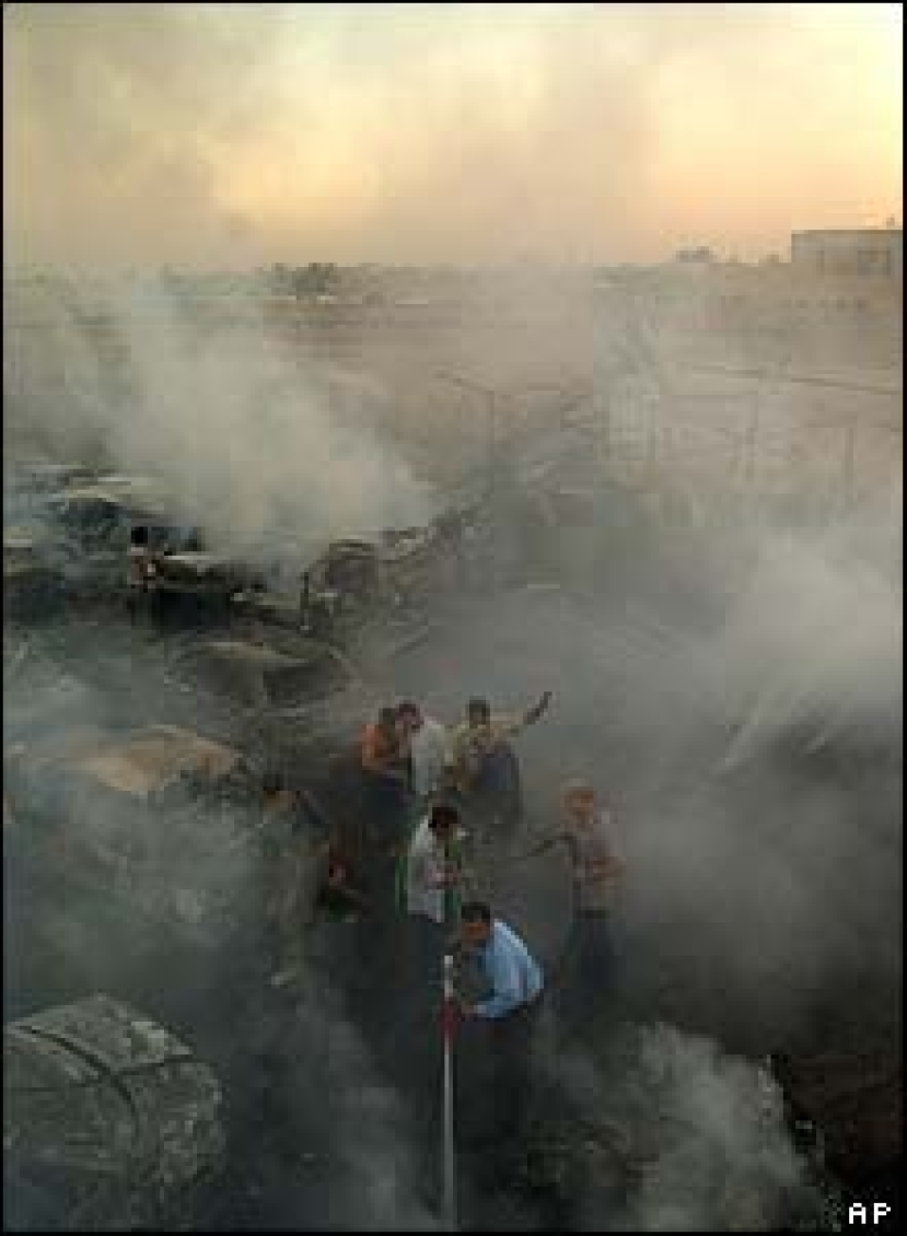 伊拉克基督教堂遭遇汽車炸彈連環襲擊,至少18人死亡,近百人受傷